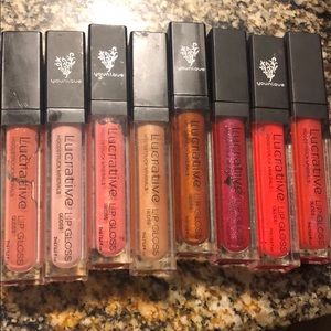 Younique lip gloss